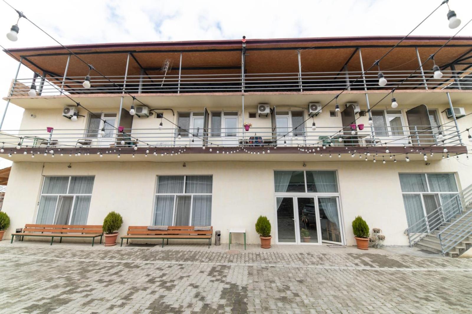 Guest House Kavkasioni 33 Telavi Exterior foto