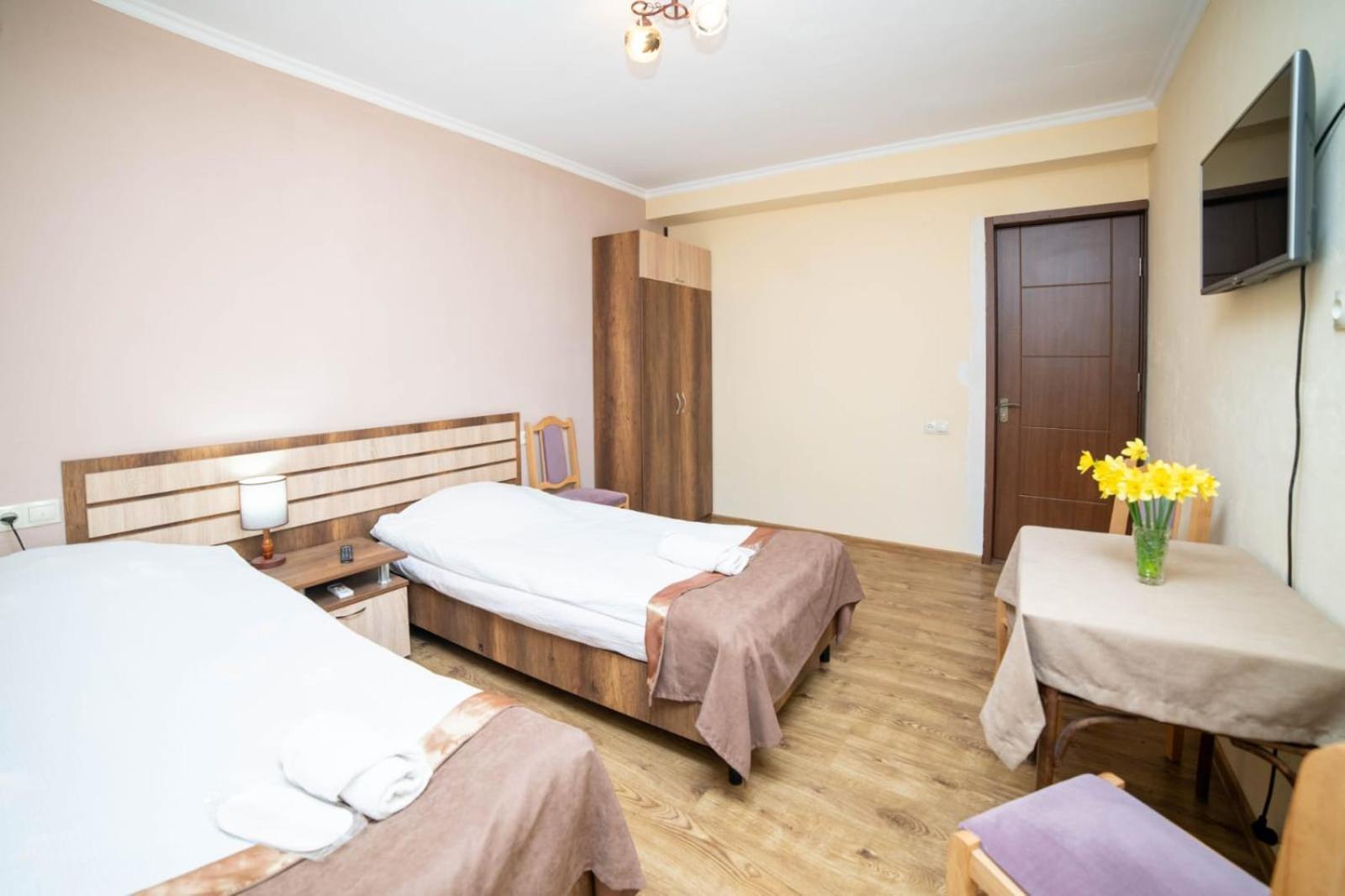 Guest House Kavkasioni 33 Telavi Exterior foto